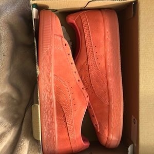 Pink Pumas
